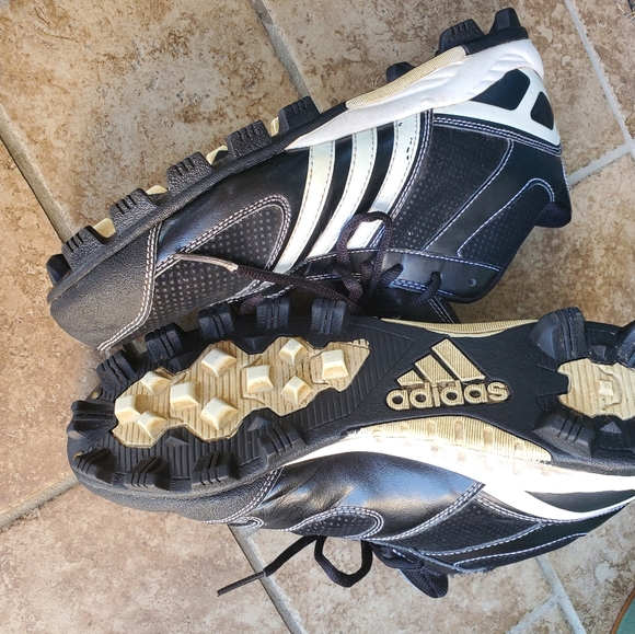 Nike Football Cleats - Picture 7 of 9